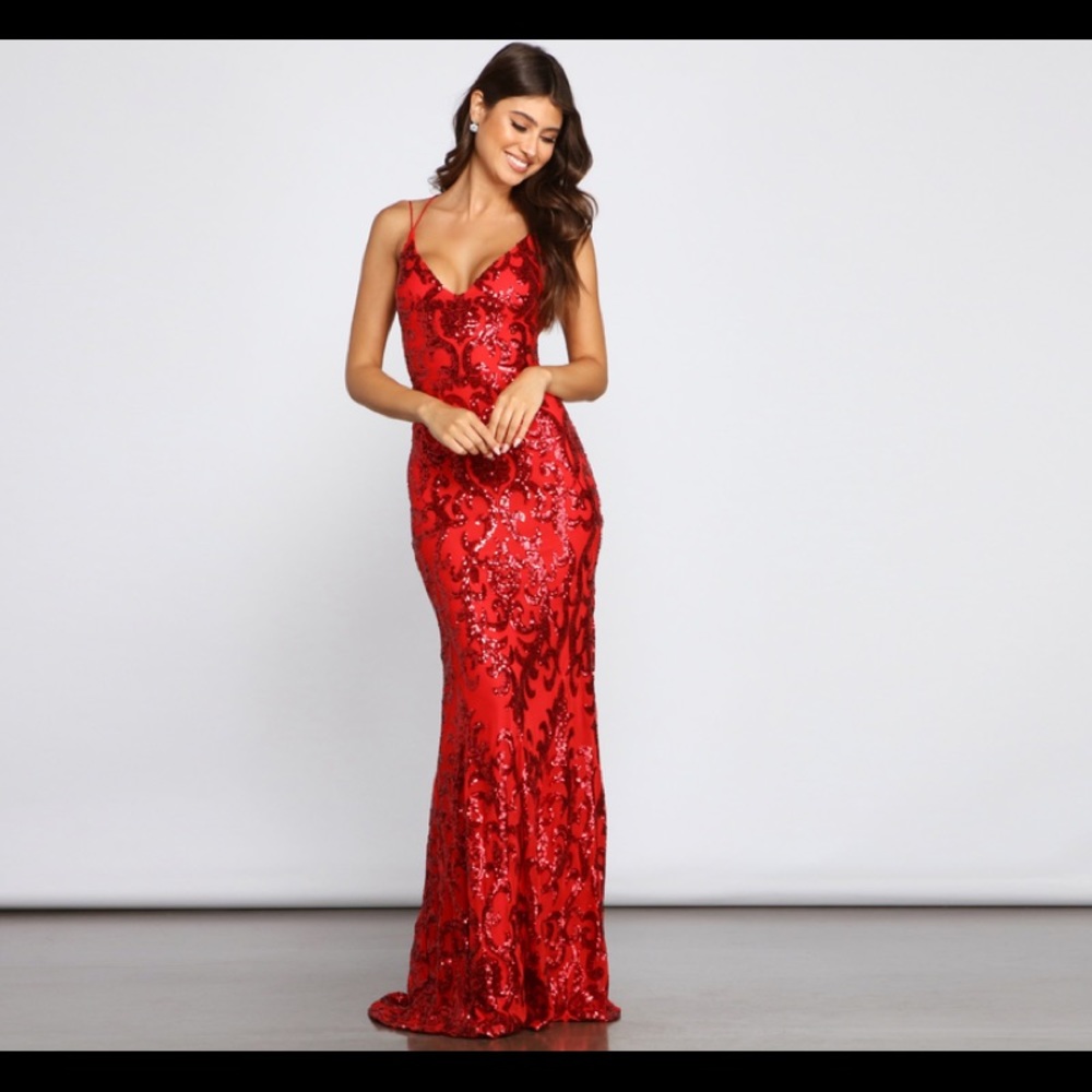 LILA FORMAL OPEN-BACK SEQUIN MERMAID DRESS